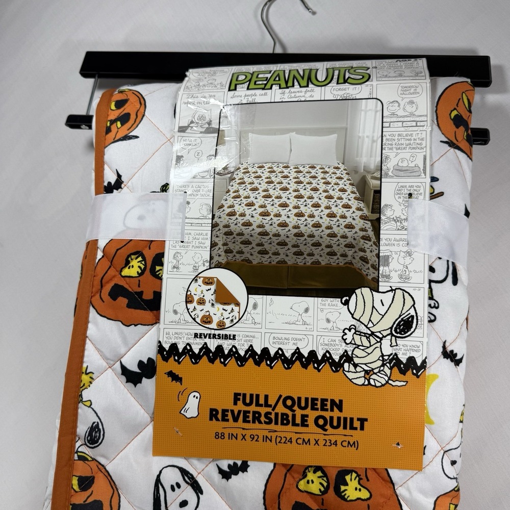 Peanuts Snoopy Woodstock Halloween QUEEN Reversible Quilt Blanket NWT 🎃🦇🕸️🌛